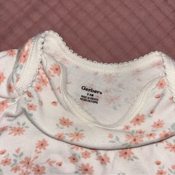 Carter’s Bodysuits in Pink and Blue - Picture 5 of 11